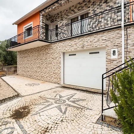 Casa Dos Fetos Varanda Panorâmica&natureza Casa de Férias Ourém